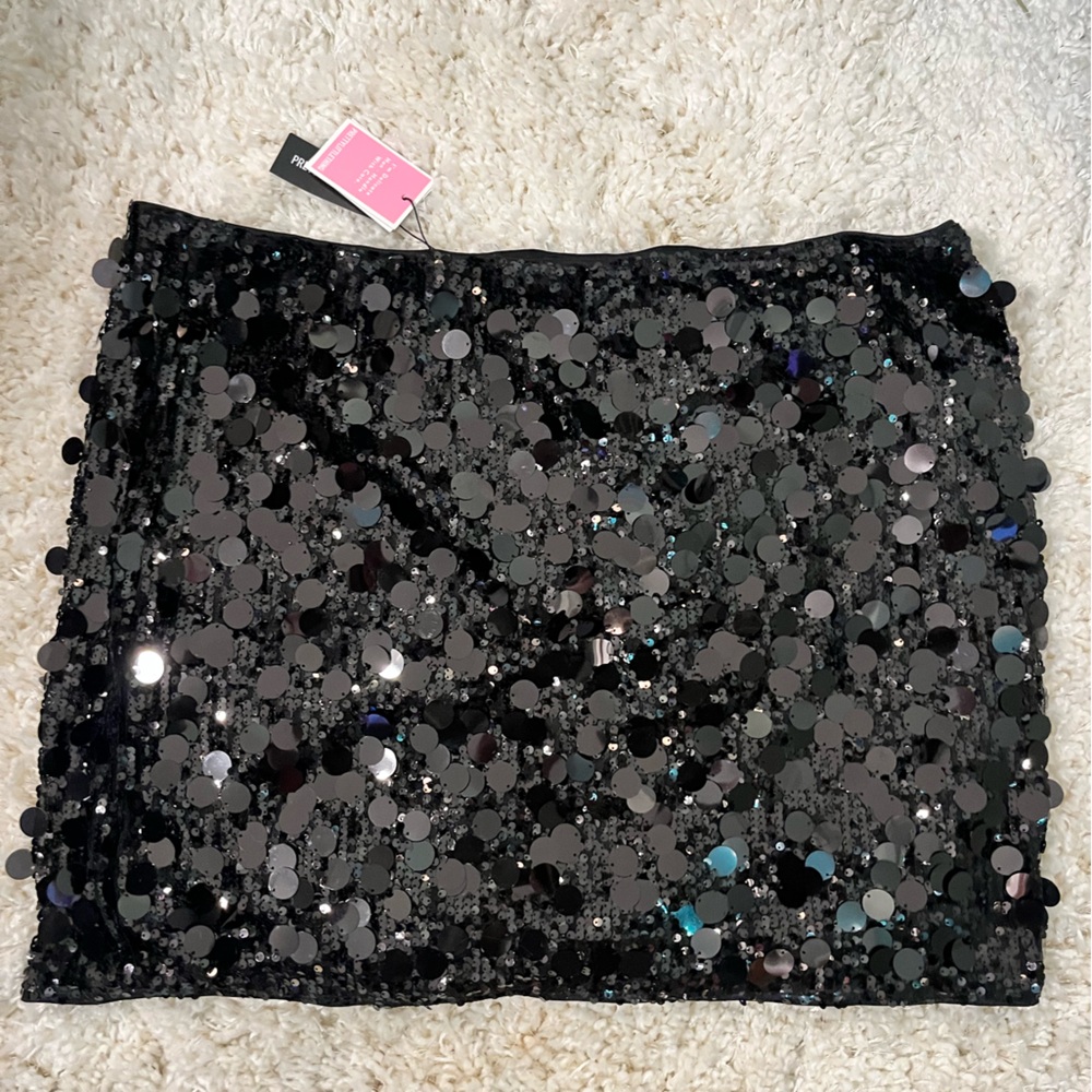 NWT- Plus size US 22, Pretty little thing black coin sequin mini skirt